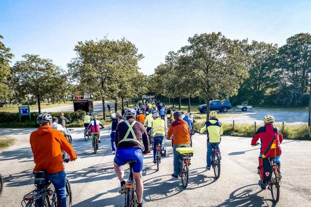 Für eine Stadt, die beeindruckend schlecht beim ADFC Fahrrad Klima Test abschneidet, stellten mehr als 120 Radler:innen in Lüdenscheid eine beeindruckende kritische Masse dar!